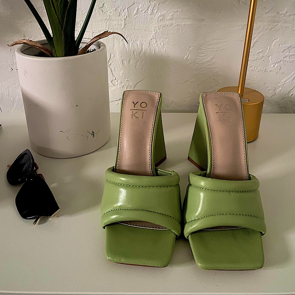 GREEN YOKI CHUNKY HEELS